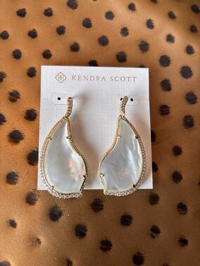 Kendra Scott Gold Bar Stud Earrings with Iridescent Tag